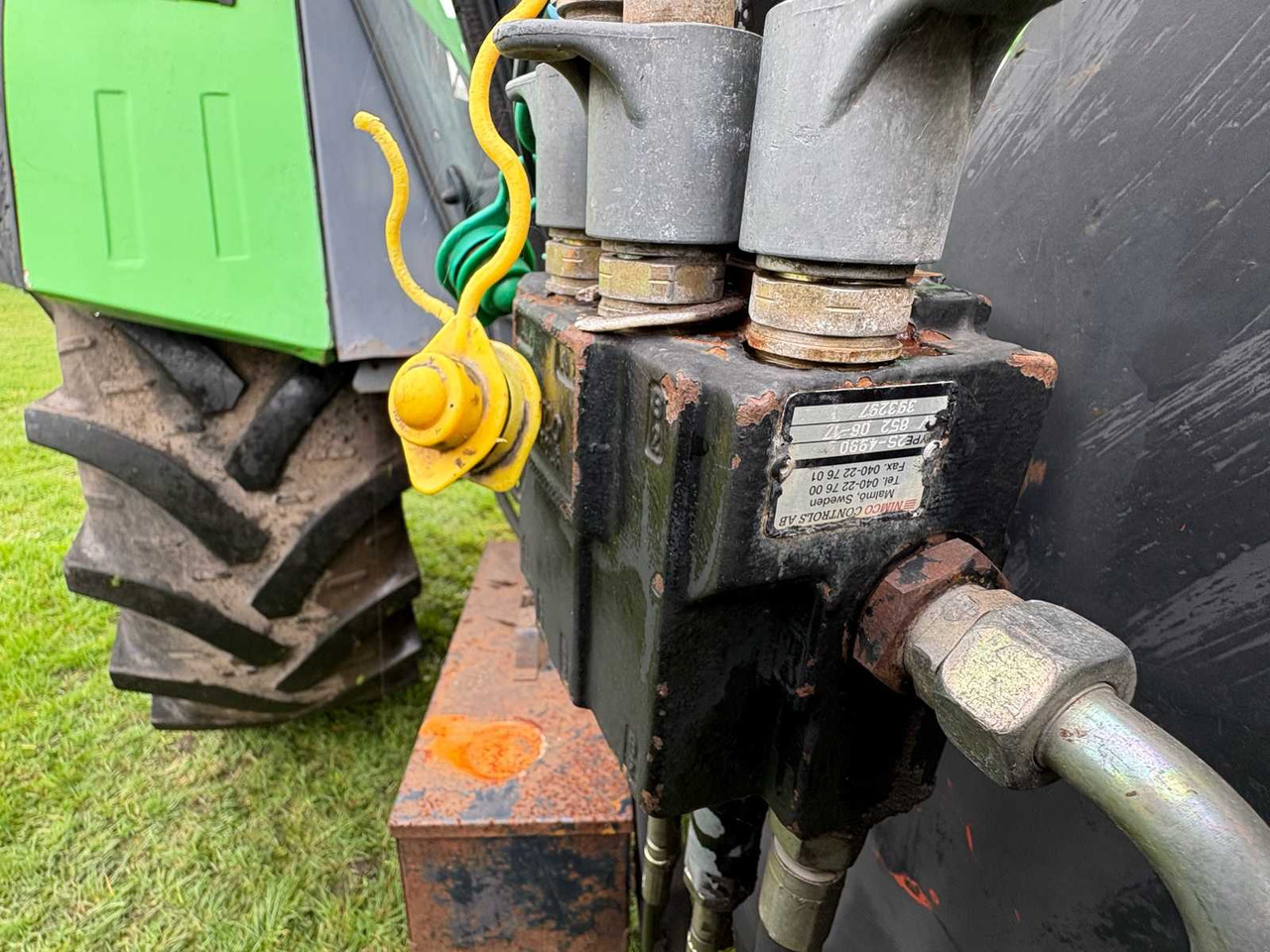 Deutz-Fahr DX 6.05 - Farm tractor: picture 5 Deutz-Fahr DX 6.05 - Farm tractor: picture 5