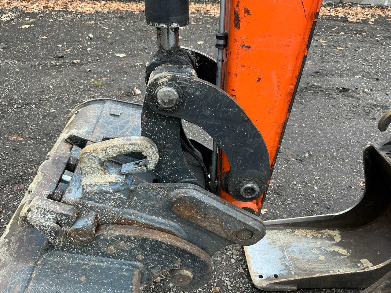 Mini excavator Doosan DX17Z: picture 15