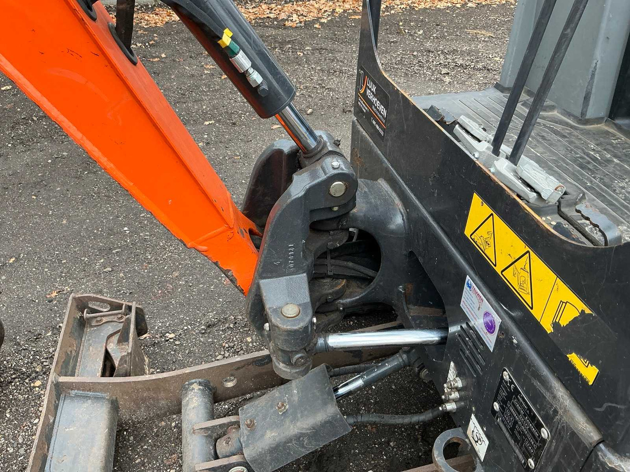 Mini excavator Doosan DX17Z: picture 24