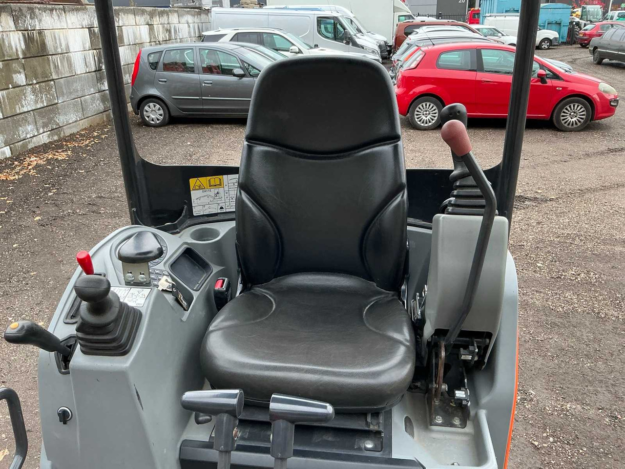 Mini excavator Doosan DX17Z: picture 28