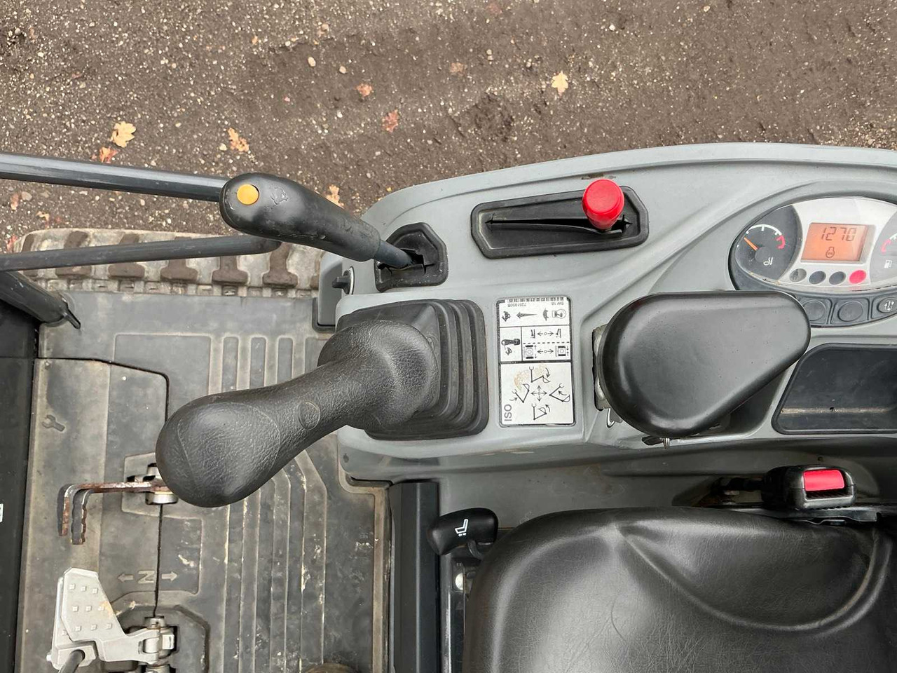 Mini excavator Doosan DX17Z: picture 29