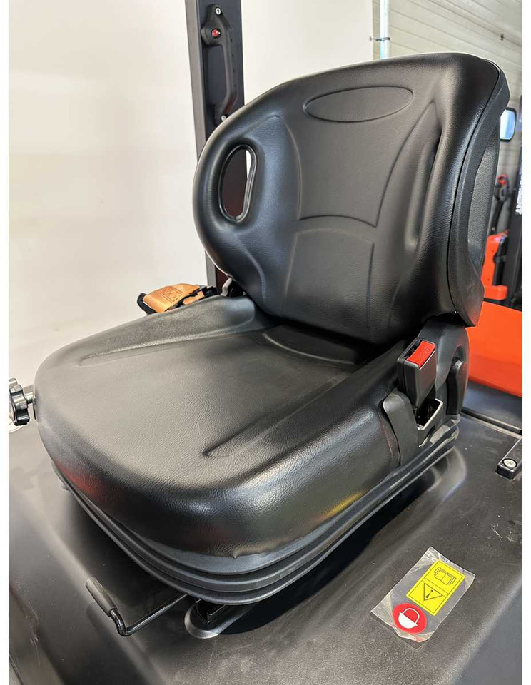 Forklift EP - EFL 252 X - FORK POSITIONER, SIDESHIFT, TRIPLEX, FORKLIFT 2025: picture 26 Forklift EP - EFL 252 X - FORK POSITIONER, SIDESHIFT, TRIPLEX, FORKLIFT 2025: picture 26