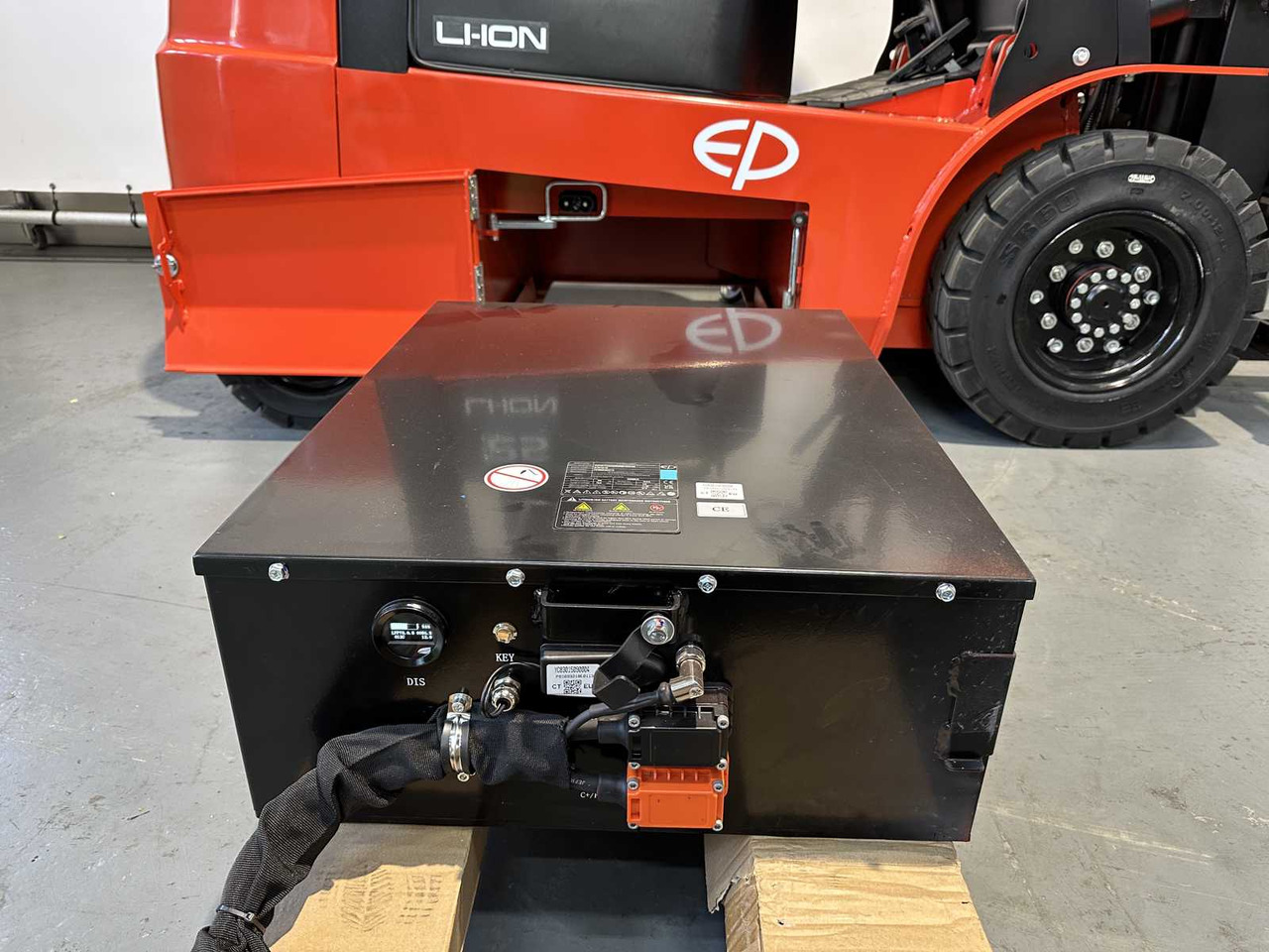 Forklift EP - EFL 252 X - FORK POSITIONER, SIDESHIFT, TRIPLEX, FORKLIFT 2025: picture 21 Forklift EP - EFL 252 X - FORK POSITIONER, SIDESHIFT, TRIPLEX, FORKLIFT 2025: picture 21