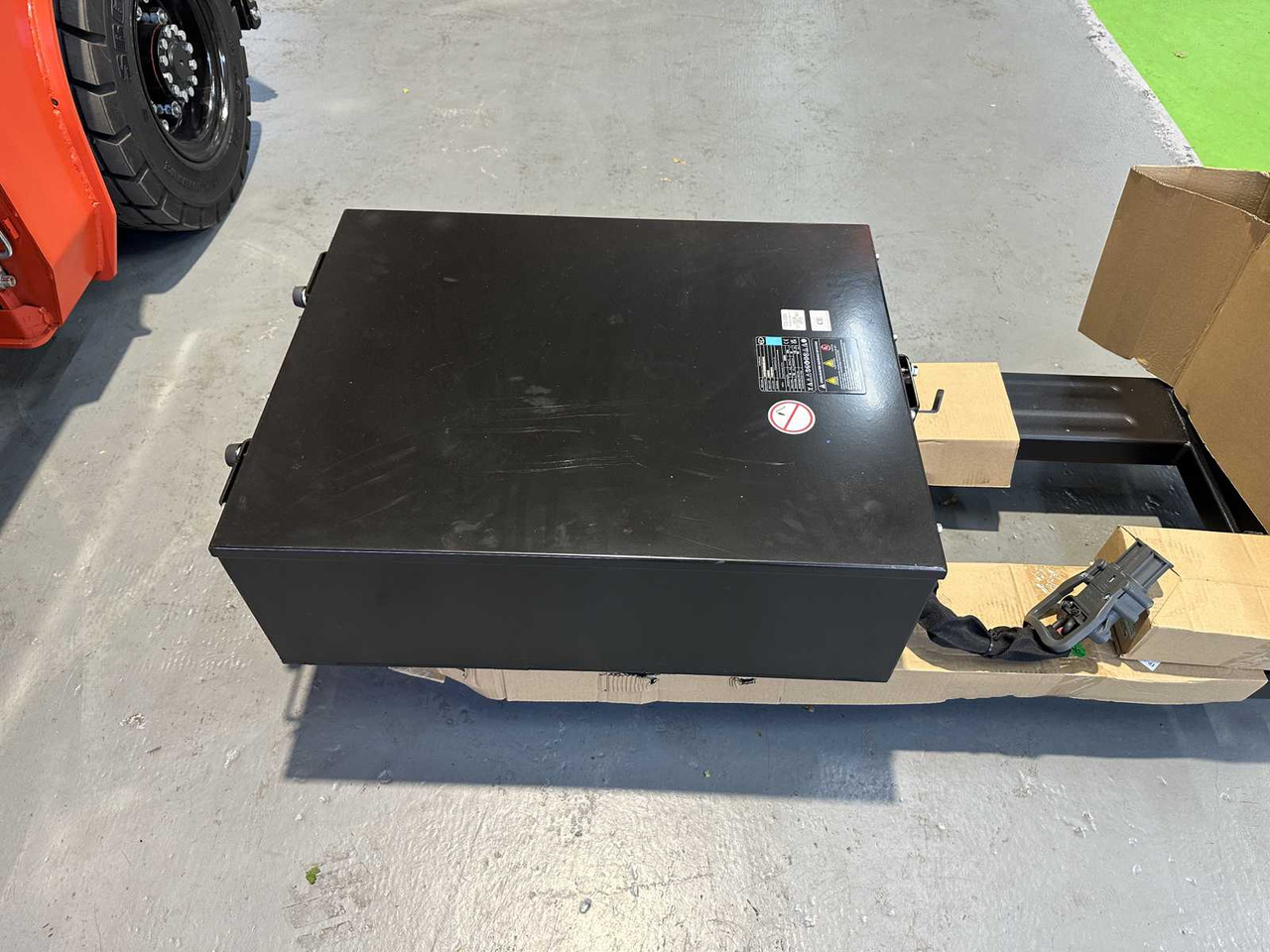 Forklift EP - EFL 252 X - FORK POSITIONER, SIDESHIFT, TRIPLEX, FORKLIFT 2025: picture 19 Forklift EP - EFL 252 X - FORK POSITIONER, SIDESHIFT, TRIPLEX, FORKLIFT 2025: picture 19