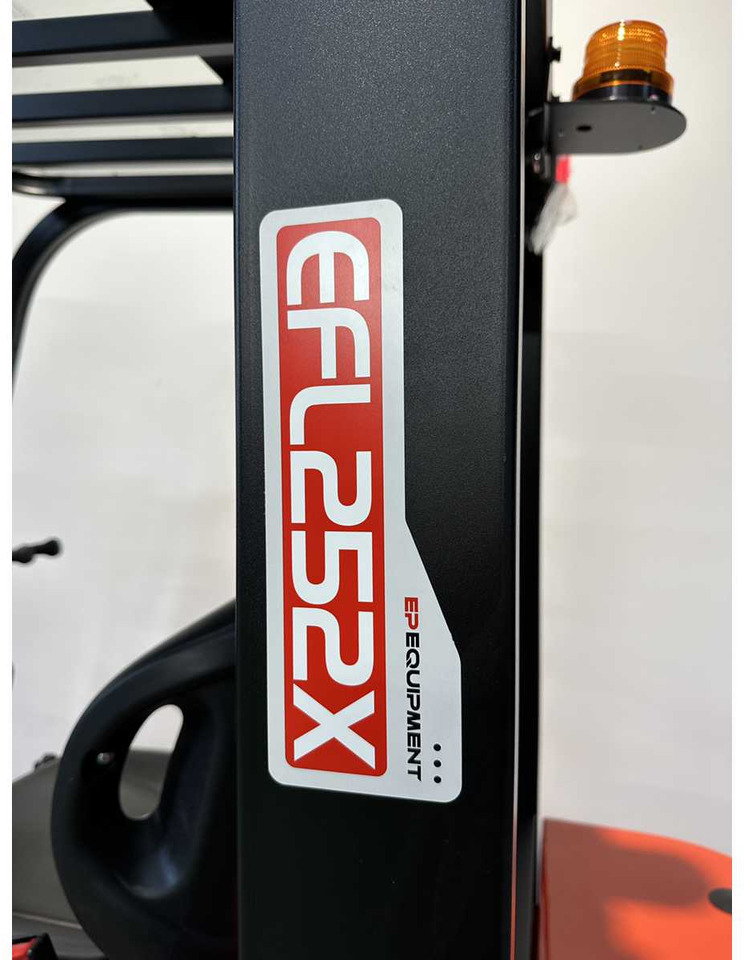 Forklift EP - EFL 252 X - FORK POSITIONER, SIDESHIFT, TRIPLEX, FORKLIFT 2025: picture 32 Forklift EP - EFL 252 X - FORK POSITIONER, SIDESHIFT, TRIPLEX, FORKLIFT 2025: picture 32