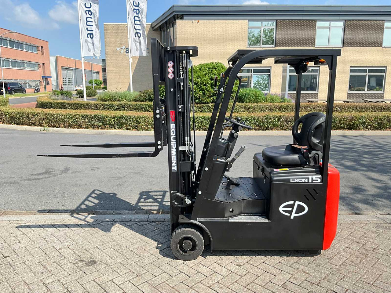 Forklift EP EFS 151 - 4.35 METER TRIPLEX, LI-ION, FREE-LIFT, SIDE-SHIFT - FORKLIFT: picture 9