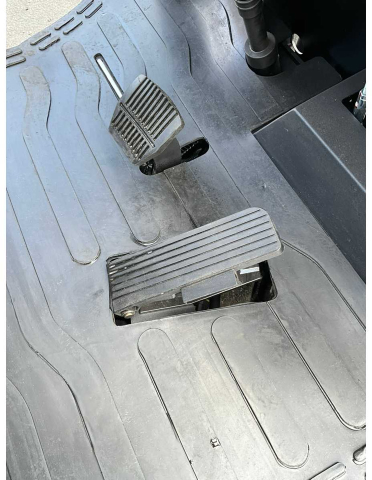 Forklift EP EFS 151 - 4.35 METER TRIPLEX, LI-ION, FREE-LIFT, SIDE-SHIFT - FORKLIFT: picture 23