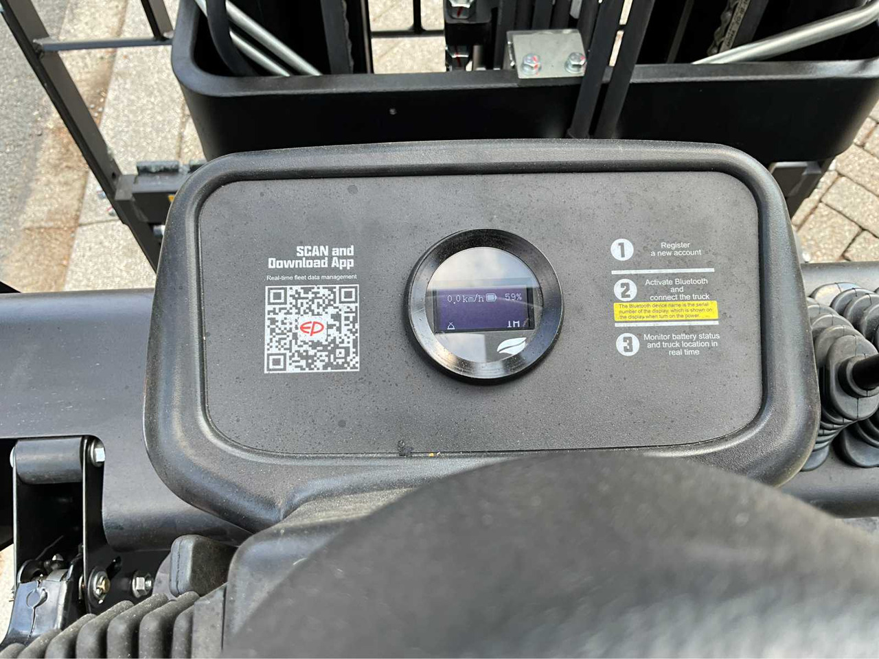 Forklift EP EFS 151 - 4.35 METER TRIPLEX, LI-ION, FREE-LIFT, SIDE-SHIFT - FORKLIFT: picture 15