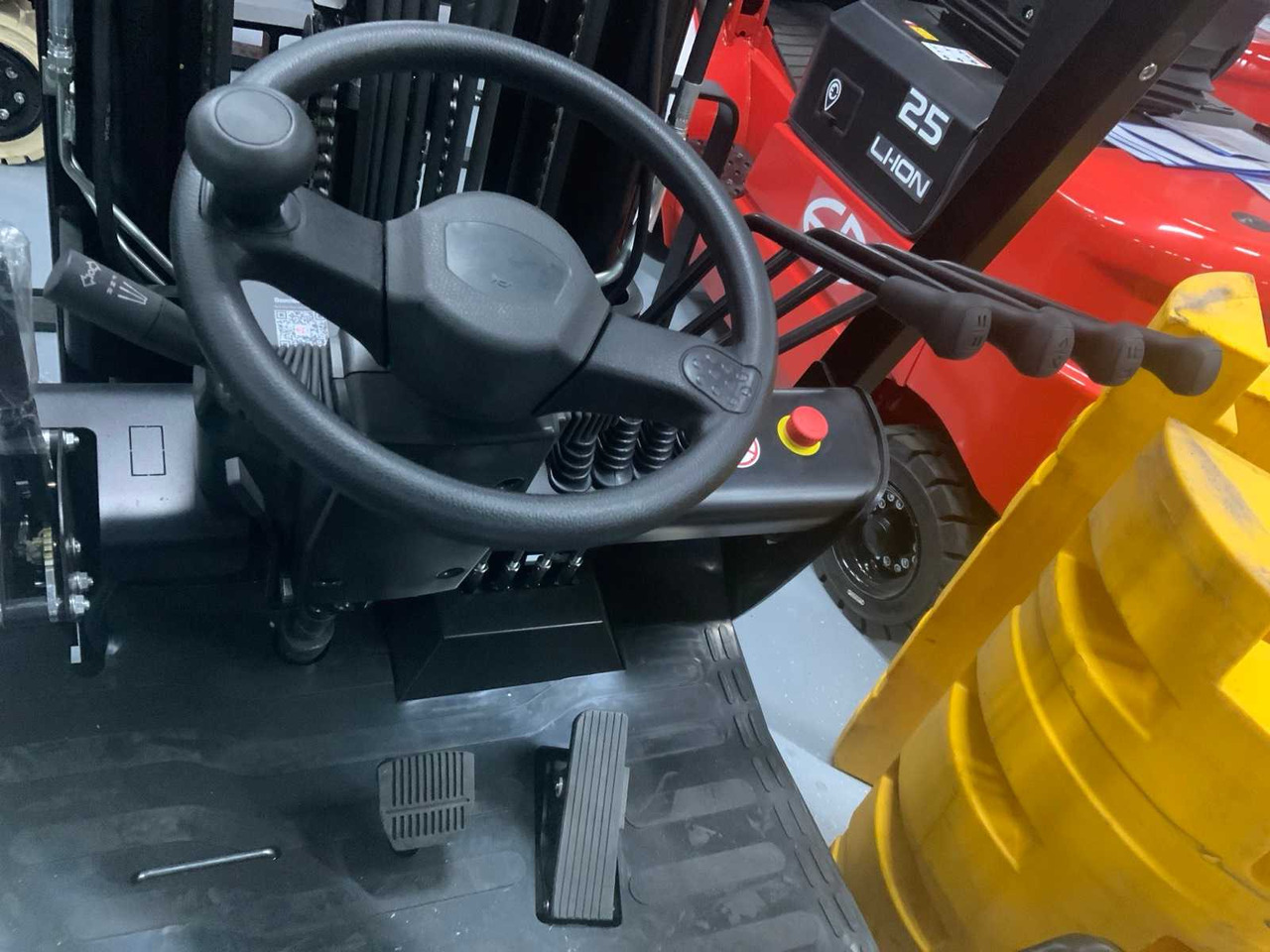 Forklift EP EFS 151 - 4.35 METER TRIPLEX, LI-ION, FREE-LIFT, SIDE-SHIFT - FORKLIFT: picture 27