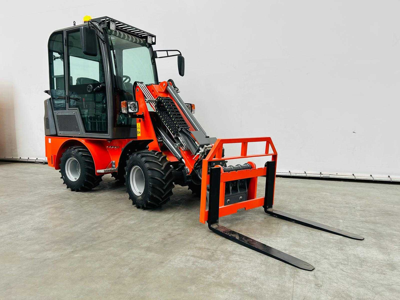 Wheel loader EVERUN - 2025 - ER1000 - TELESCOPIC ARTICULATED WHEEL LOADER KUBOTA EURO5: picture 7 Wheel loader EVERUN - 2025 - ER1000 - TELESCOPIC ARTICULATED WHEEL LOADER KUBOTA EURO5: picture 7