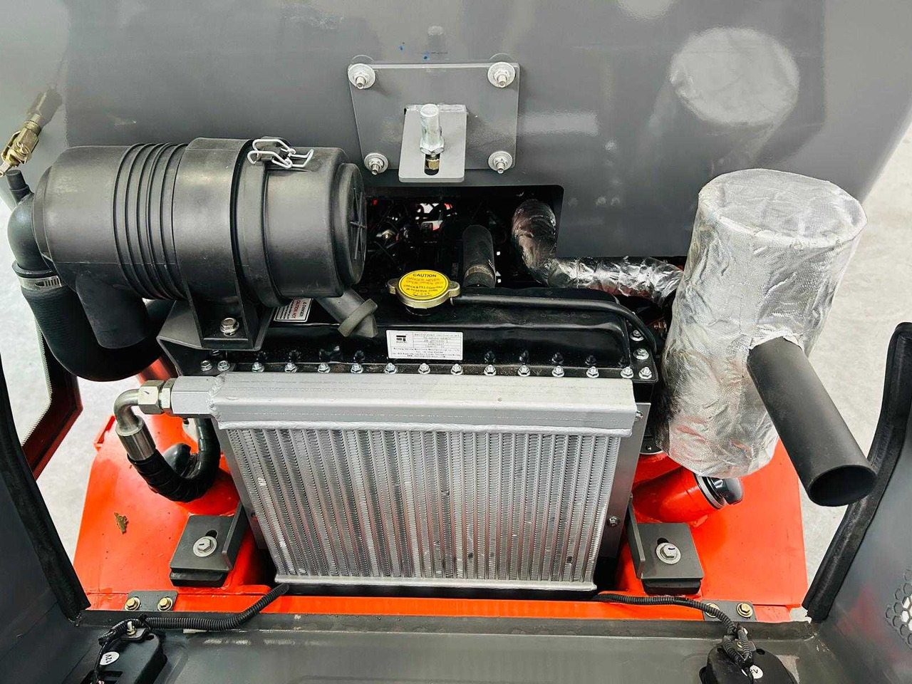 Wheel loader EVERUN - 2025 - ER1000 - TELESCOPIC ARTICULATED WHEEL LOADER KUBOTA EURO5: picture 19 Wheel loader EVERUN - 2025 - ER1000 - TELESCOPIC ARTICULATED WHEEL LOADER KUBOTA EURO5: picture 19