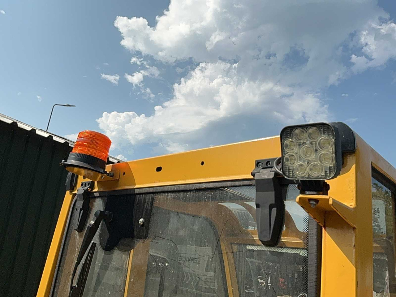 Wheel loader Eurotrac 8207W121CS: picture 48