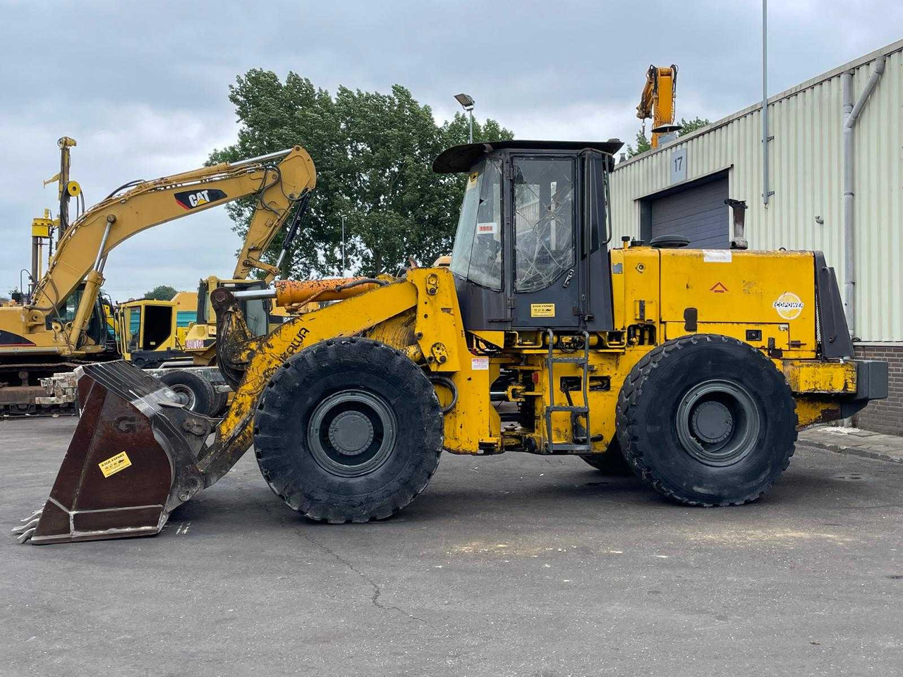 FURUKAWA - 1999 - 345 - SHOVEL - Bulldozer: picture 4 FURUKAWA - 1999 - 345 - SHOVEL - Bulldozer: picture 4