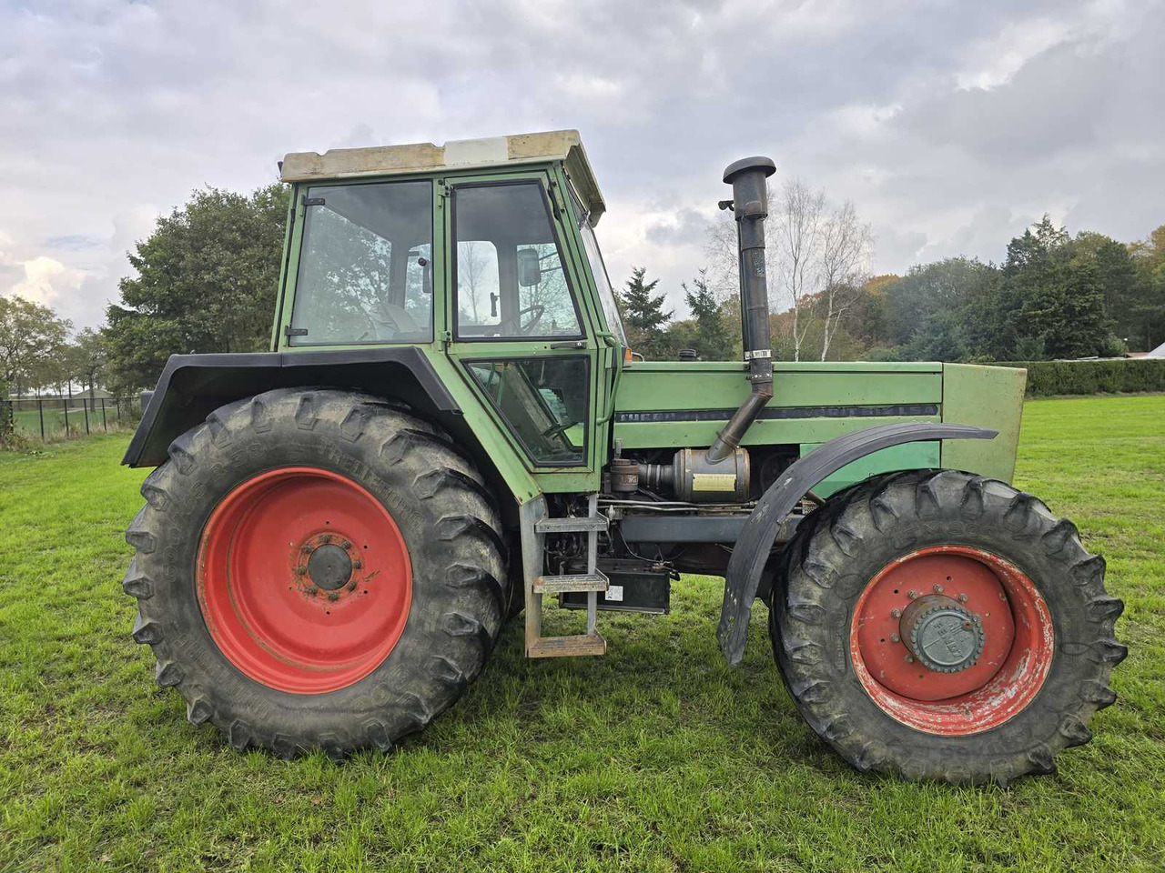 Fendt 1986 FENDT 612 LSA TURBOMATIK ALL-WHEEL DRIVE FARM TRACTOR - Farm tractor: picture 3 Fendt 1986 FENDT 612 LSA TURBOMATIK ALL-WHEEL DRIVE FARM TRACTOR - Farm tractor: picture 3