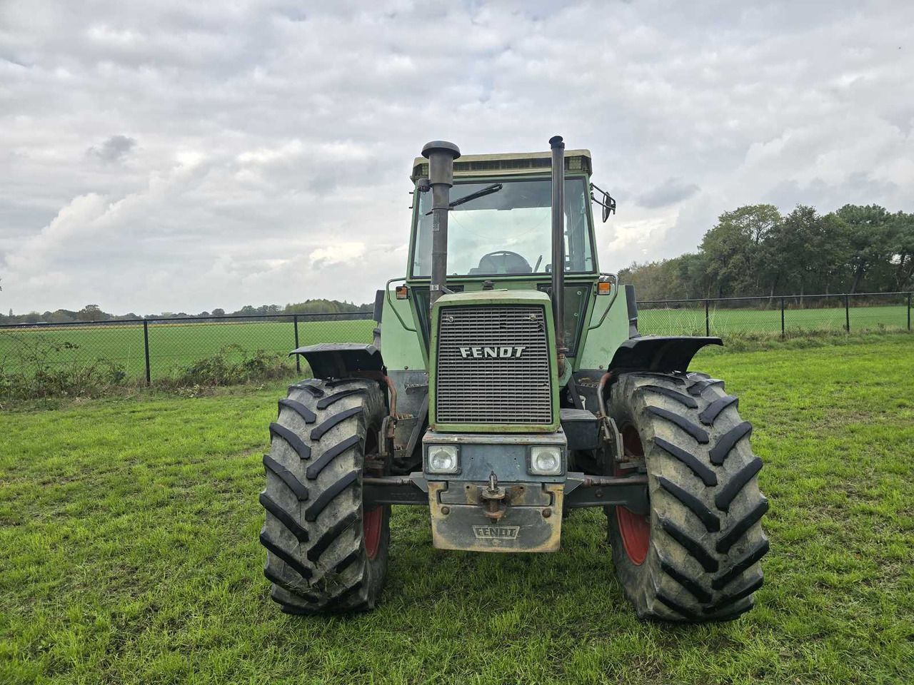 Fendt 1986 FENDT 612 LSA TURBOMATIK ALL-WHEEL DRIVE FARM TRACTOR - Farm tractor: picture 2 Fendt 1986 FENDT 612 LSA TURBOMATIK ALL-WHEEL DRIVE FARM TRACTOR - Farm tractor: picture 2
