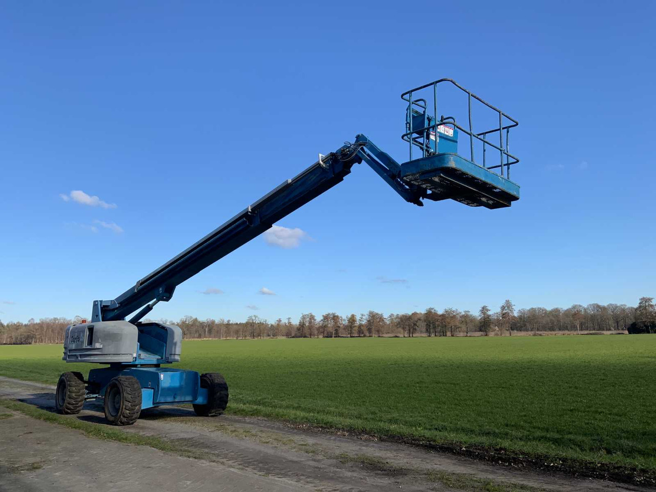 Genie S-65 4WD - Aerial platform: picture 1 Genie S-65 4WD - Aerial platform: picture 1