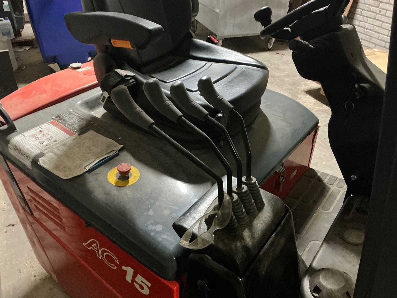 HELI - - FORKLIFT - Forklift: picture 4 HELI - - FORKLIFT - Forklift: picture 4