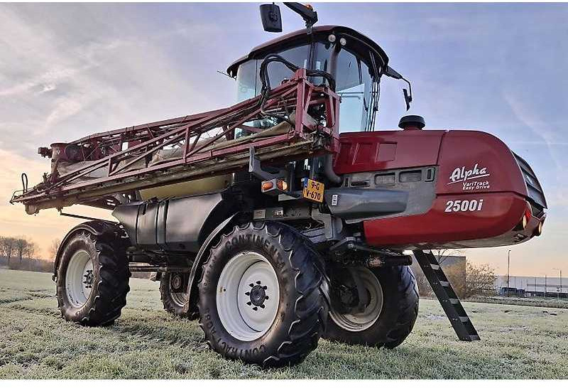 Hardi Alpha 2500i TWIN FORCE Vari Track - Sprayer: picture 4 Hardi Alpha 2500i TWIN FORCE Vari Track - Sprayer: picture 4