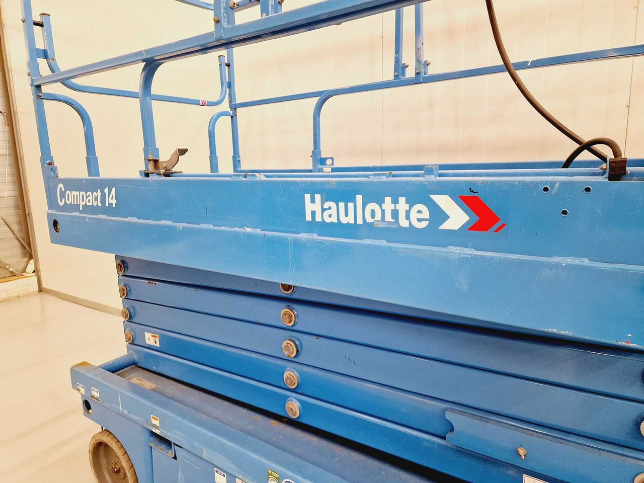 Aerial platform Haulotte Compact 14: picture 17