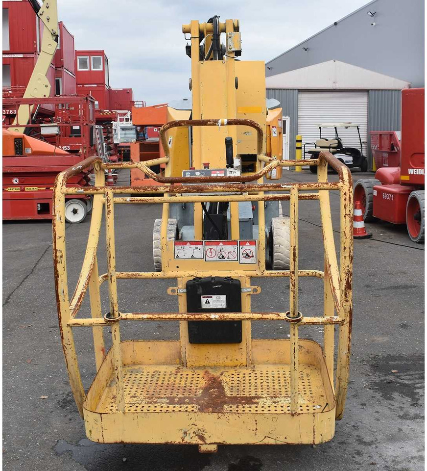 Haulotte HAULOTTE - HA 15 IP - AERIAL WORK PLATFORMS - 2006 - Aerial platform: picture 2 Haulotte HAULOTTE - HA 15 IP - AERIAL WORK PLATFORMS - 2006 - Aerial platform: picture 2