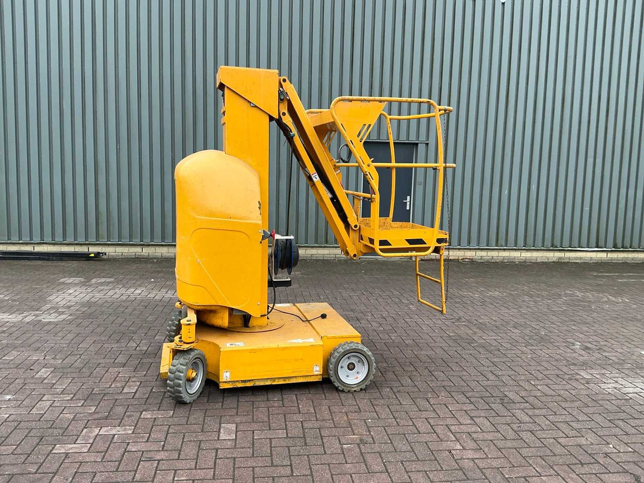 Haulotte Star 12 - Aerial platform: picture 1 Haulotte Star 12 - Aerial platform: picture 1