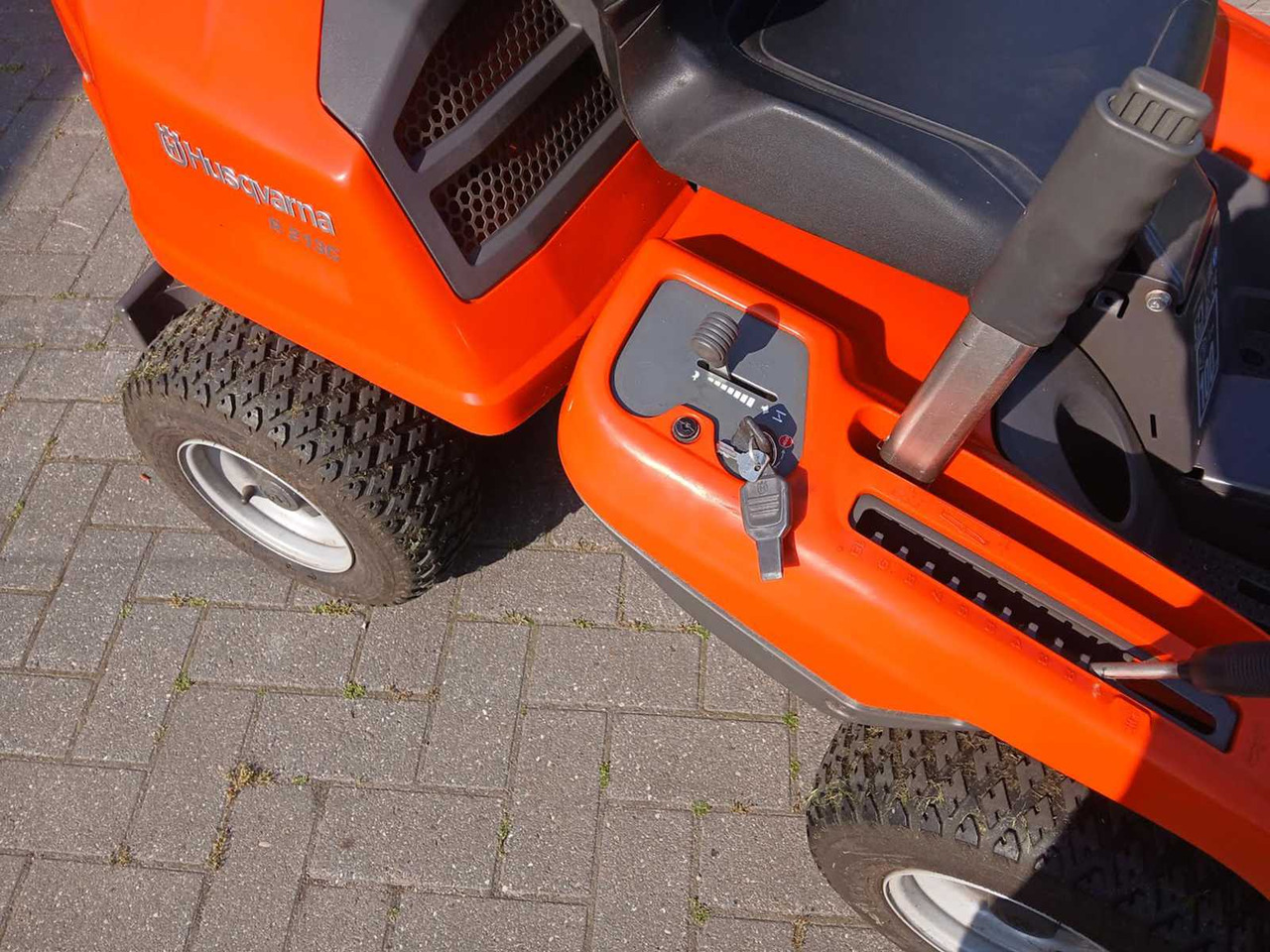 Husqvarna R213c - Garden mower: picture 2 Husqvarna R213c - Garden mower: picture 2