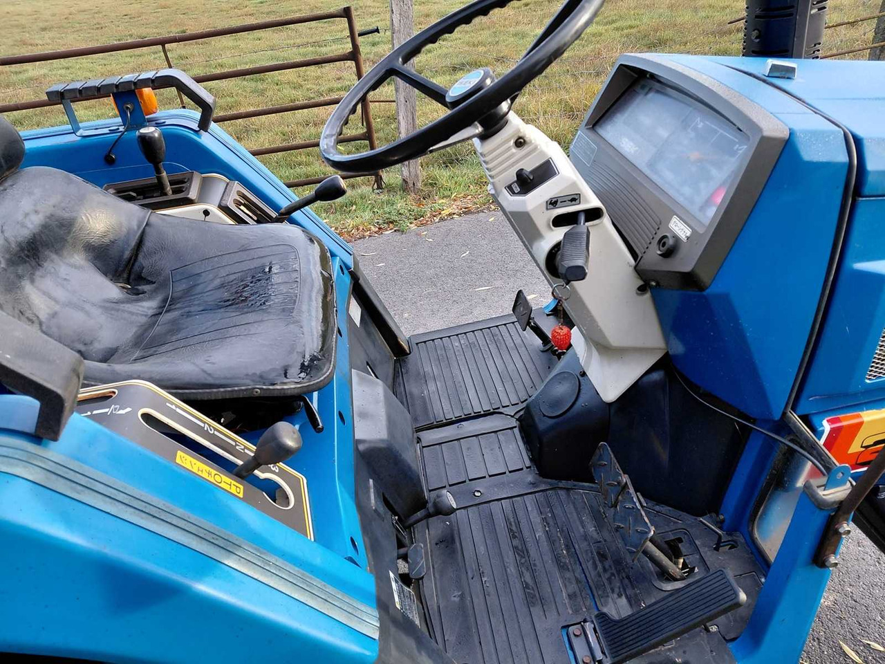 Iseki TU200 - Compact tractor: picture 5 Iseki TU200 - Compact tractor: picture 5