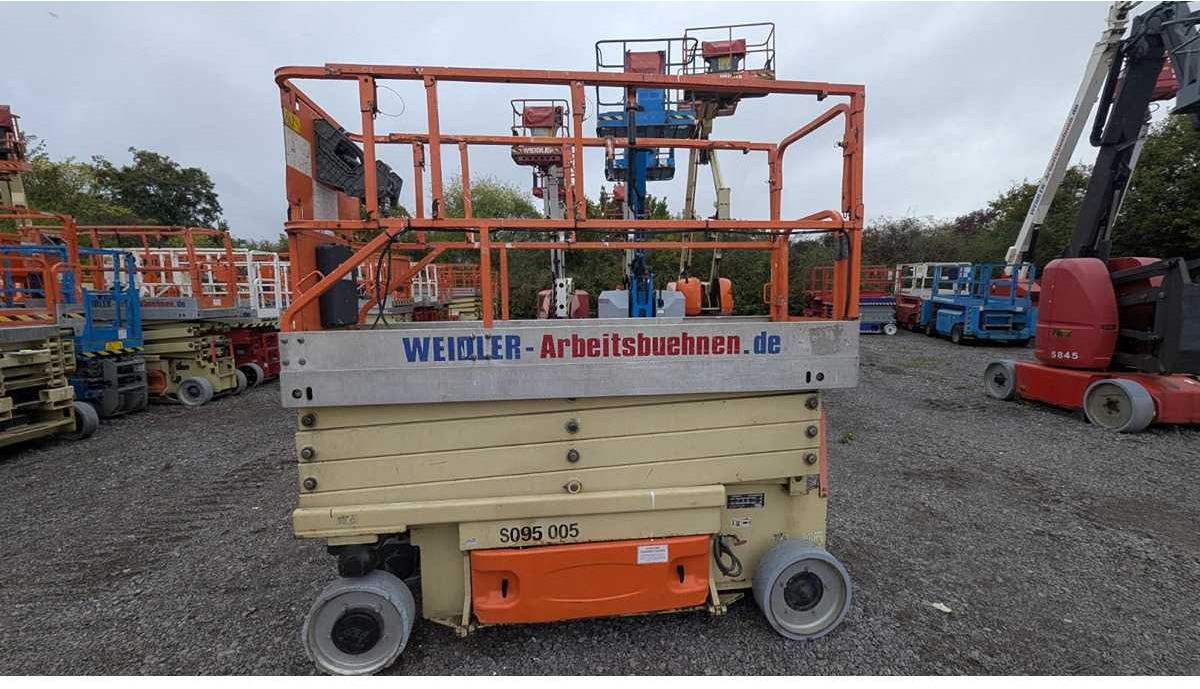 JLG - 2630ES - AERIAL WORK PLATFORMS (NO. 28259) - 2004 - Aerial platform: picture 4 JLG - 2630ES - AERIAL WORK PLATFORMS (NO. 28259) - 2004 - Aerial platform: picture 4