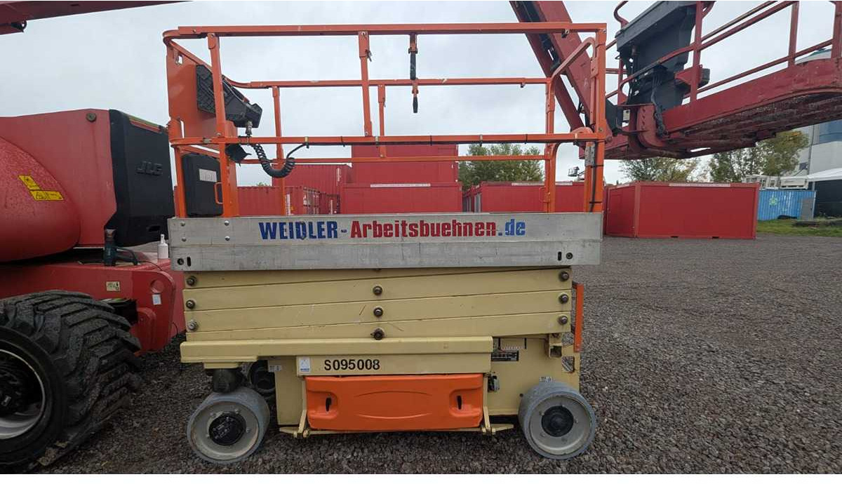 JLG JLG - 2630ES - AERIAL WORK PLATFORMS (NO. 28262) - 2006 - Aerial platform: picture 2 JLG JLG - 2630ES - AERIAL WORK PLATFORMS (NO. 28262) - 2006 - Aerial platform: picture 2