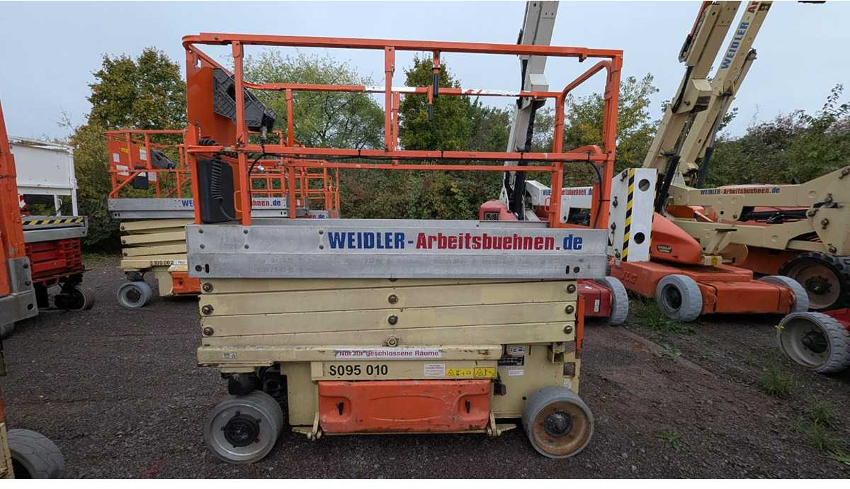 JLG JLG - 2630ES - AERIAL WORK PLATFORMS (NO. 28264) - 2006 - Aerial platform: picture 3 JLG JLG - 2630ES - AERIAL WORK PLATFORMS (NO. 28264) - 2006 - Aerial platform: picture 3