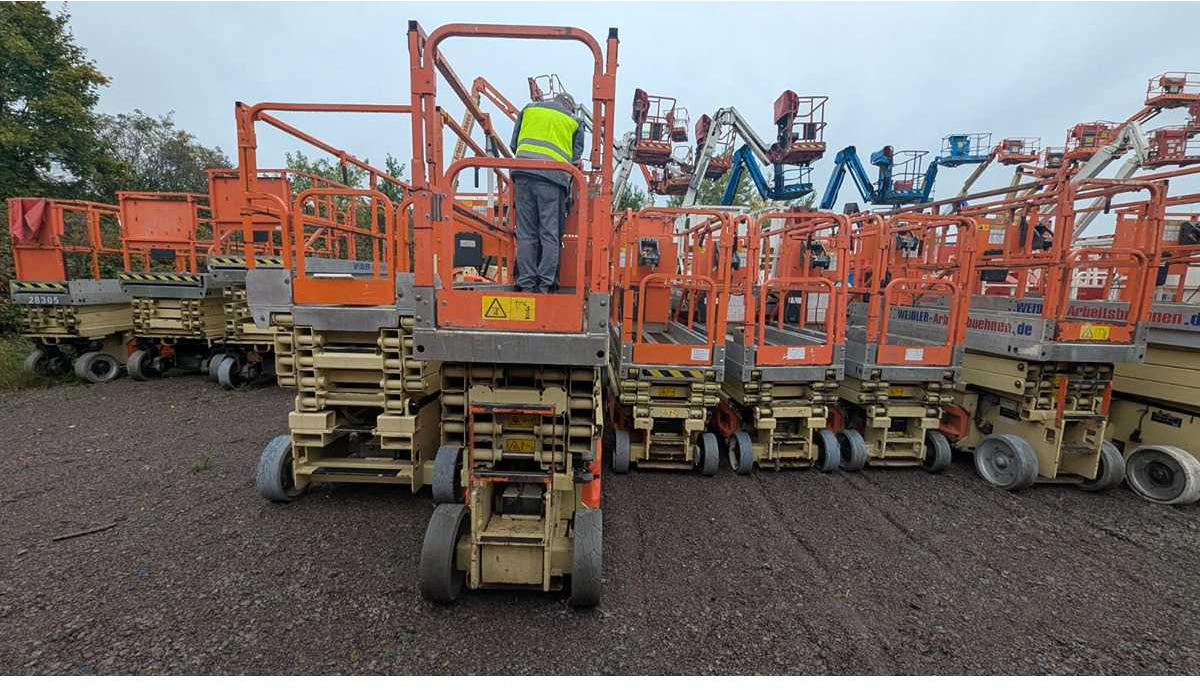 JLG JLG - 2630ES - AERIAL WORK PLATFORMS (NO. 28266) - 2006 - Aerial platform: picture 4 JLG JLG - 2630ES - AERIAL WORK PLATFORMS (NO. 28266) - 2006 - Aerial platform: picture 4