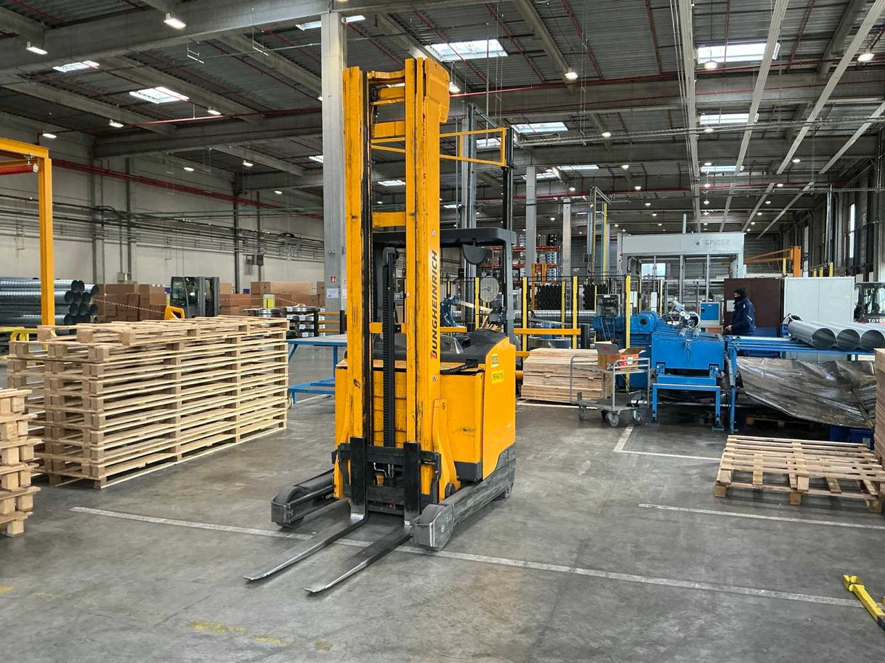 JUNGHEINRICH - 2014 - EVT214 - FORKLIFT - Forklift: picture 1 JUNGHEINRICH - 2014 - EVT214 - FORKLIFT - Forklift: picture 1