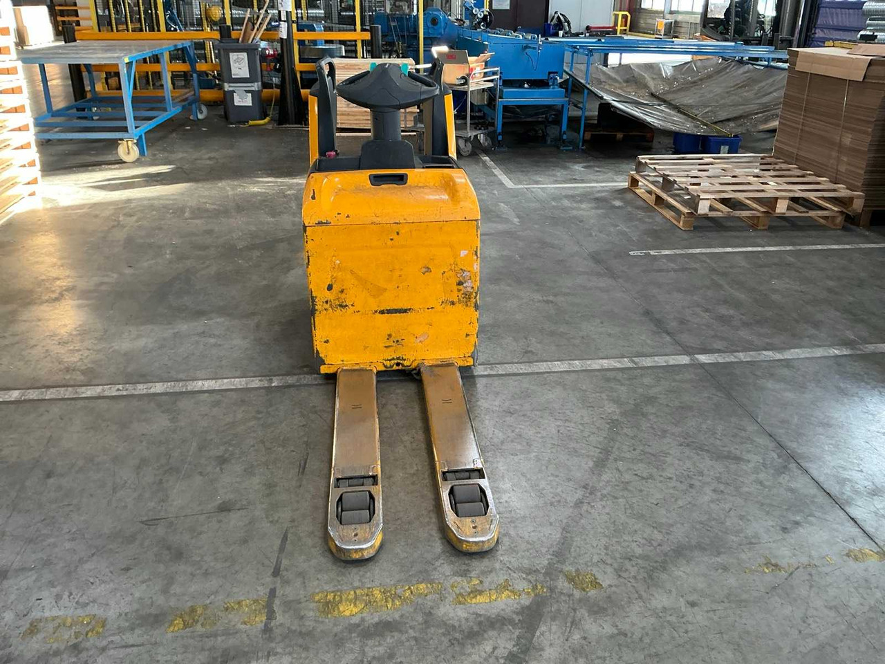 JUNGHEINRICH - 2018 - ERE 225 - FORKLIFT - Forklift: picture 2 JUNGHEINRICH - 2018 - ERE 225 - FORKLIFT - Forklift: picture 2