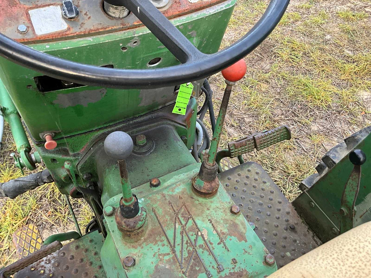 Farm tractor John Deere 510: picture 11