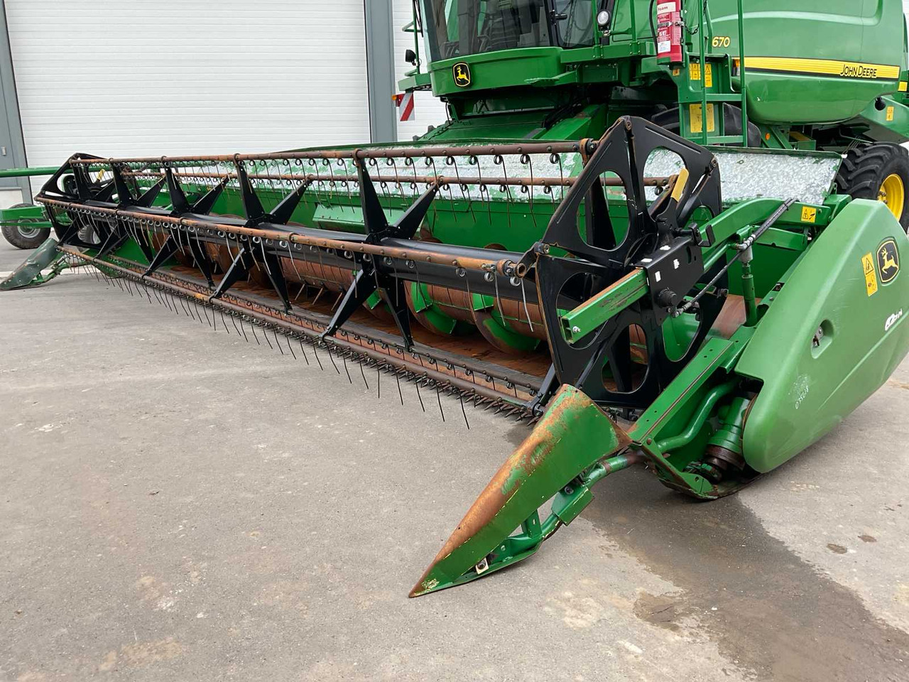 Combine harvester John Deere T670: picture 9 Combine harvester John Deere T670: picture 9