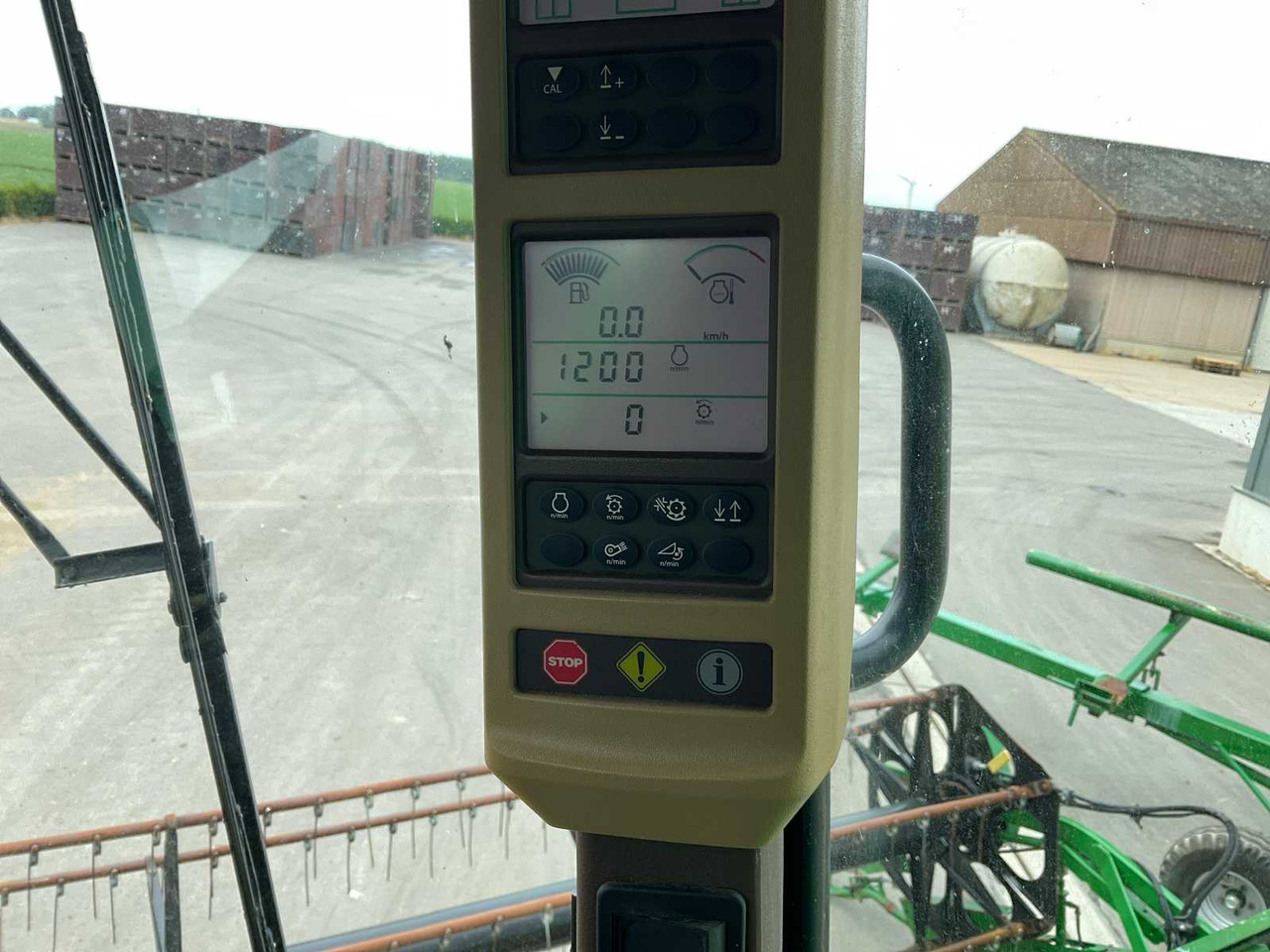Combine harvester John Deere T670: picture 43 Combine harvester John Deere T670: picture 43