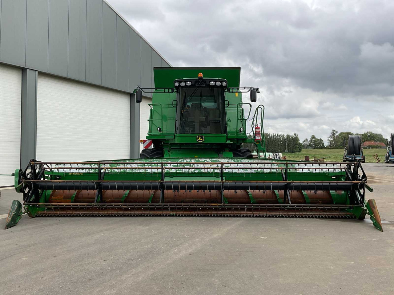 Combine harvester John Deere T670: picture 8 Combine harvester John Deere T670: picture 8