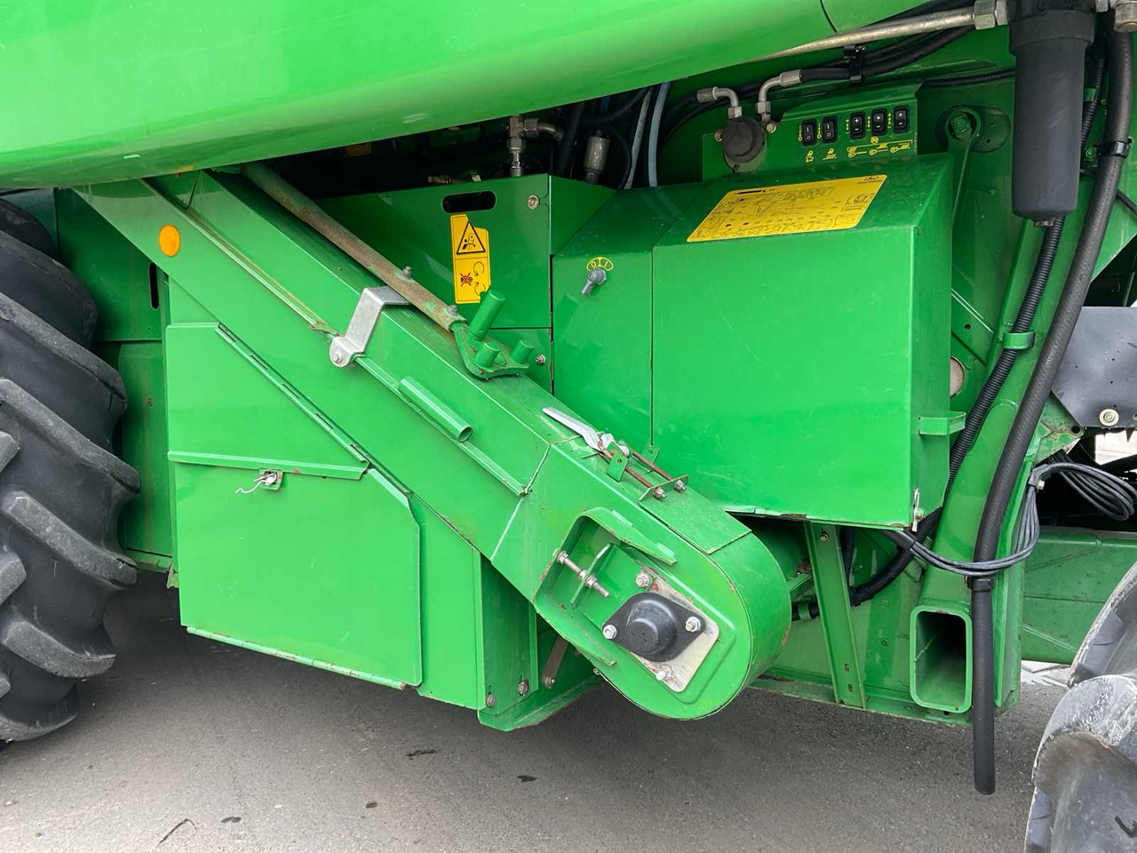 Combine harvester John Deere T670: picture 21 Combine harvester John Deere T670: picture 21