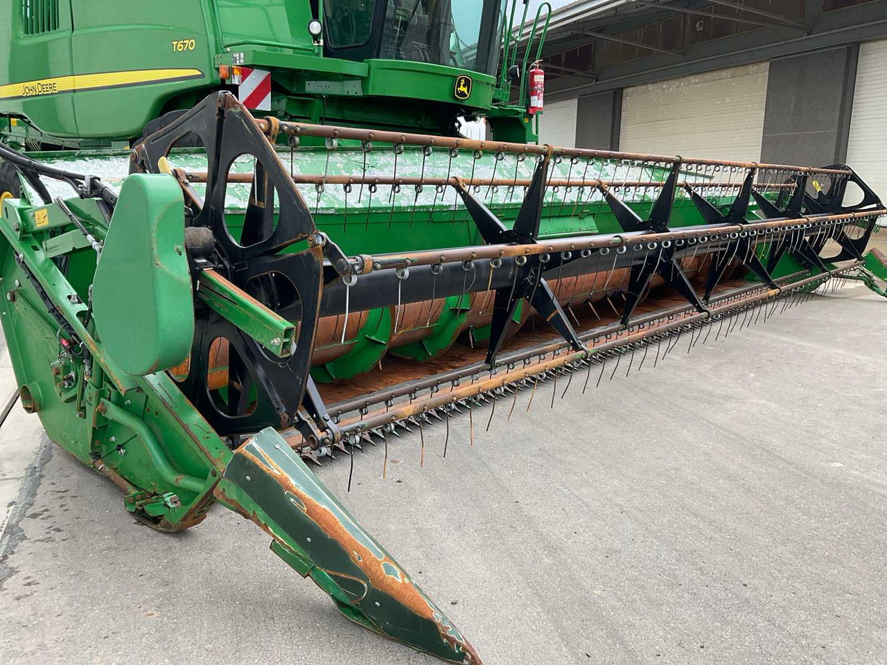 Combine harvester John Deere T670: picture 11 Combine harvester John Deere T670: picture 11