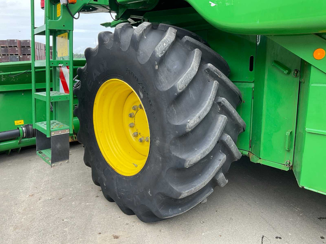 Combine harvester John Deere T670: picture 19 Combine harvester John Deere T670: picture 19
