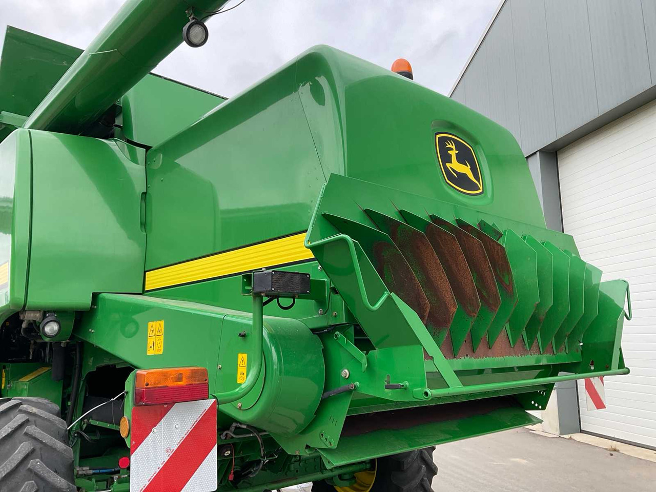 Combine harvester John Deere T670: picture 23 Combine harvester John Deere T670: picture 23