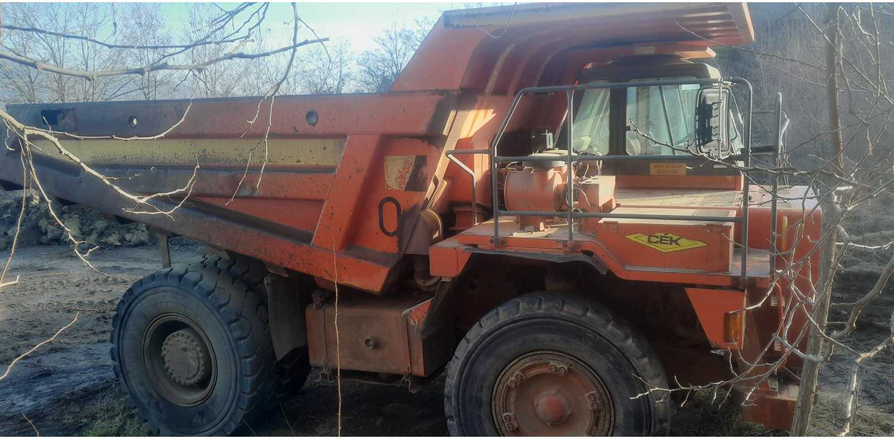 KOMATSU KOMATSU - HD405-6 - DUMPER TRUCK - 2000 - Dumper: picture 3 KOMATSU KOMATSU - HD405-6 - DUMPER TRUCK - 2000 - Dumper: picture 3