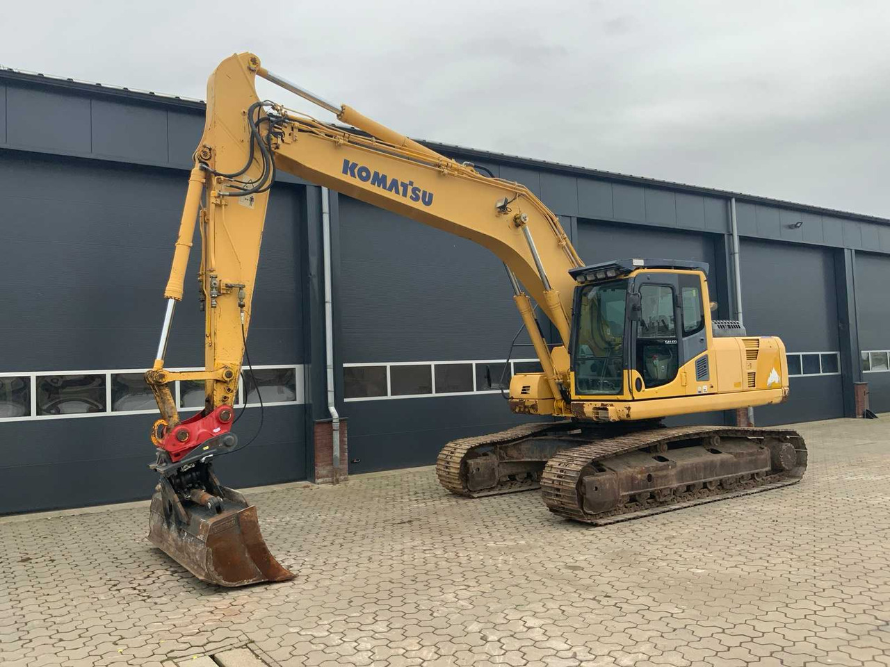Komatsu 210 - Crawler excavator: picture 1 Komatsu 210 - Crawler excavator: picture 1