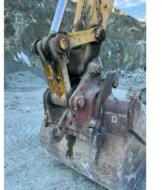 Crawler excavator Komatsu PC450LC: picture 11