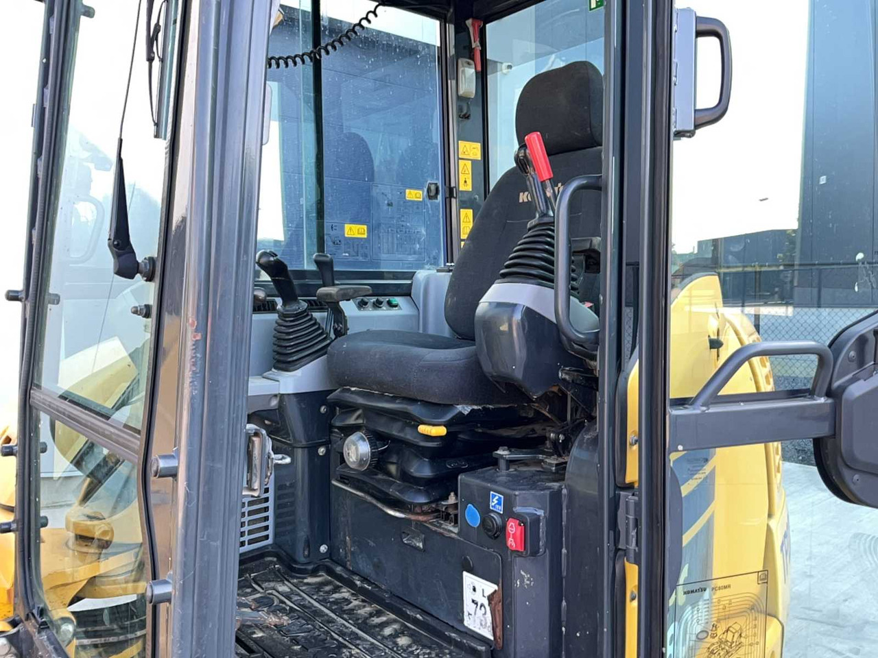 Crawler excavator Komatsu PC80MR: picture 7