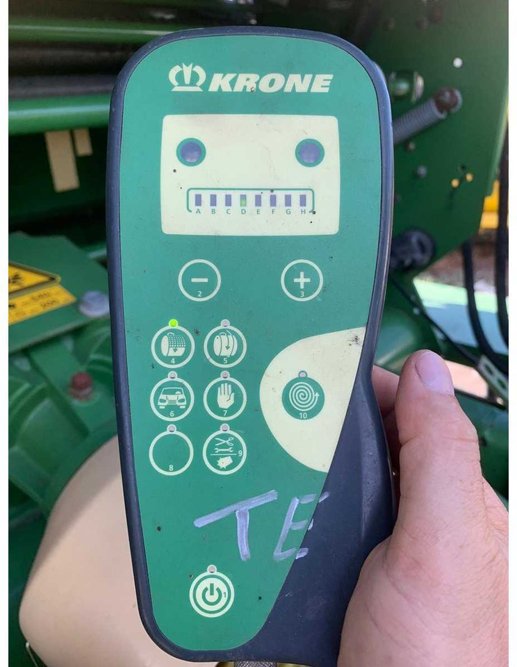 Krone - Round baler: picture 4 Krone - Round baler: picture 4