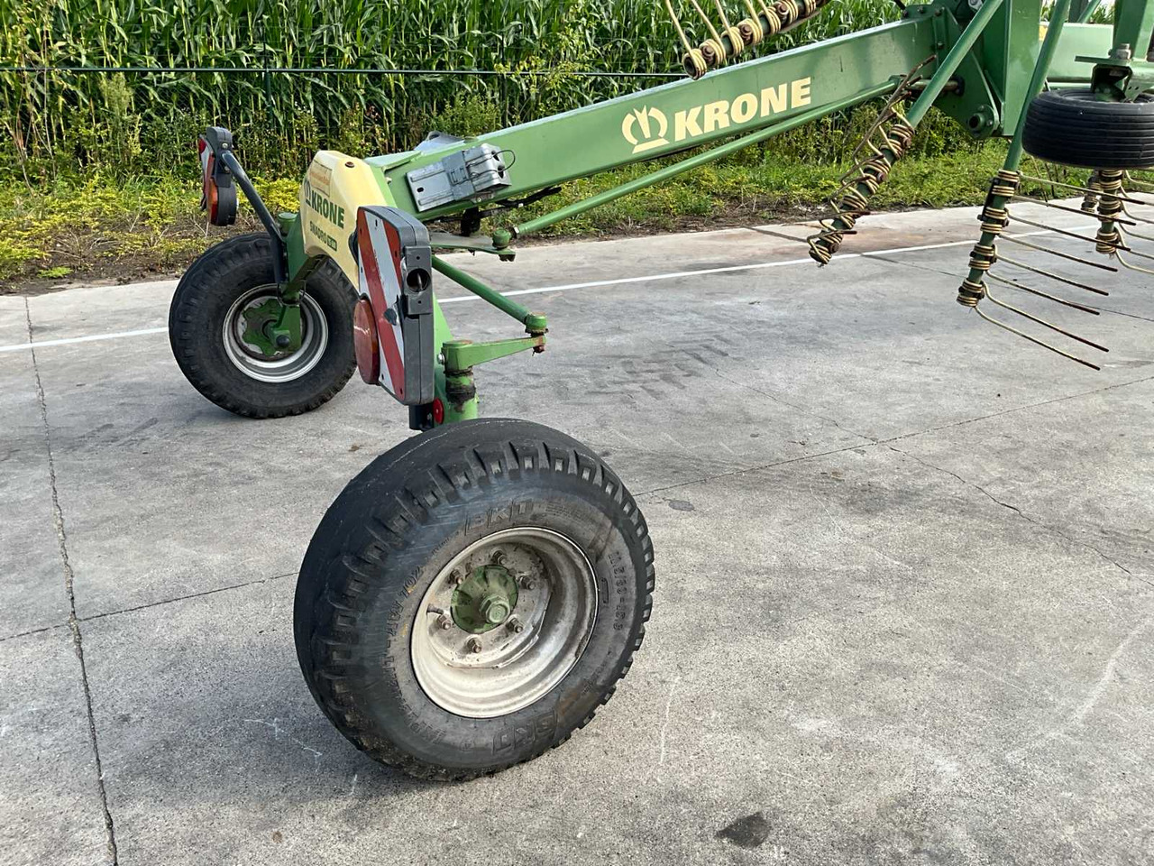 Hay and forage equipment Krone Swadro TS 680: picture 14