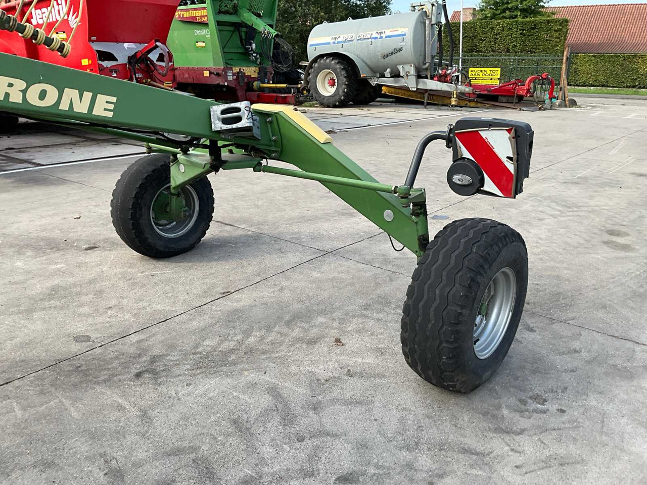 Hay and forage equipment Krone Swadro TS 680: picture 12