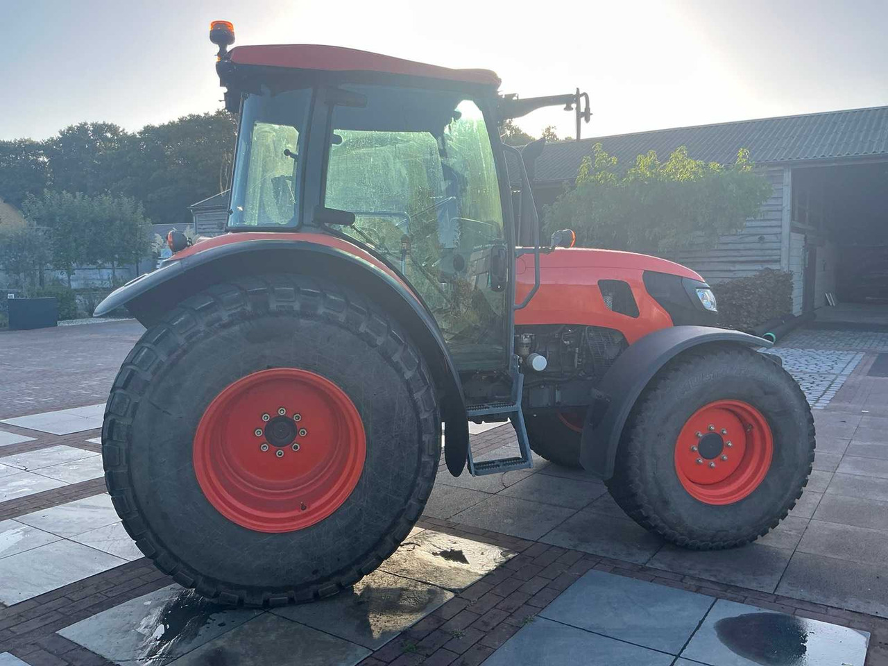 Kubota M12 M8560-H-C - Farm tractor: picture 3 Kubota M12 M8560-H-C - Farm tractor: picture 3