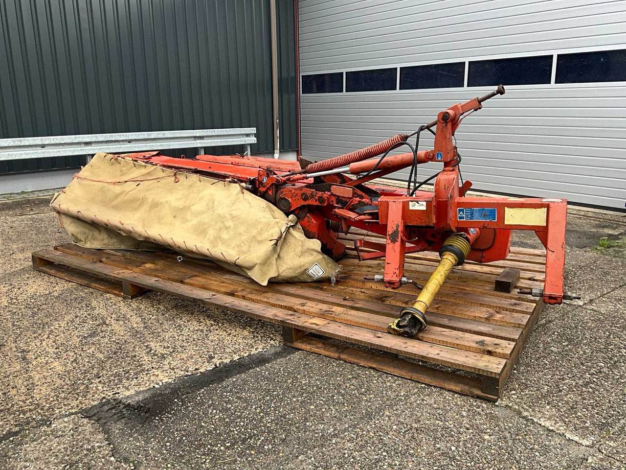 Kuhn FC 240 P - Flail mower/ Mulcher: picture 1 Kuhn FC 240 P - Flail mower/ Mulcher: picture 1